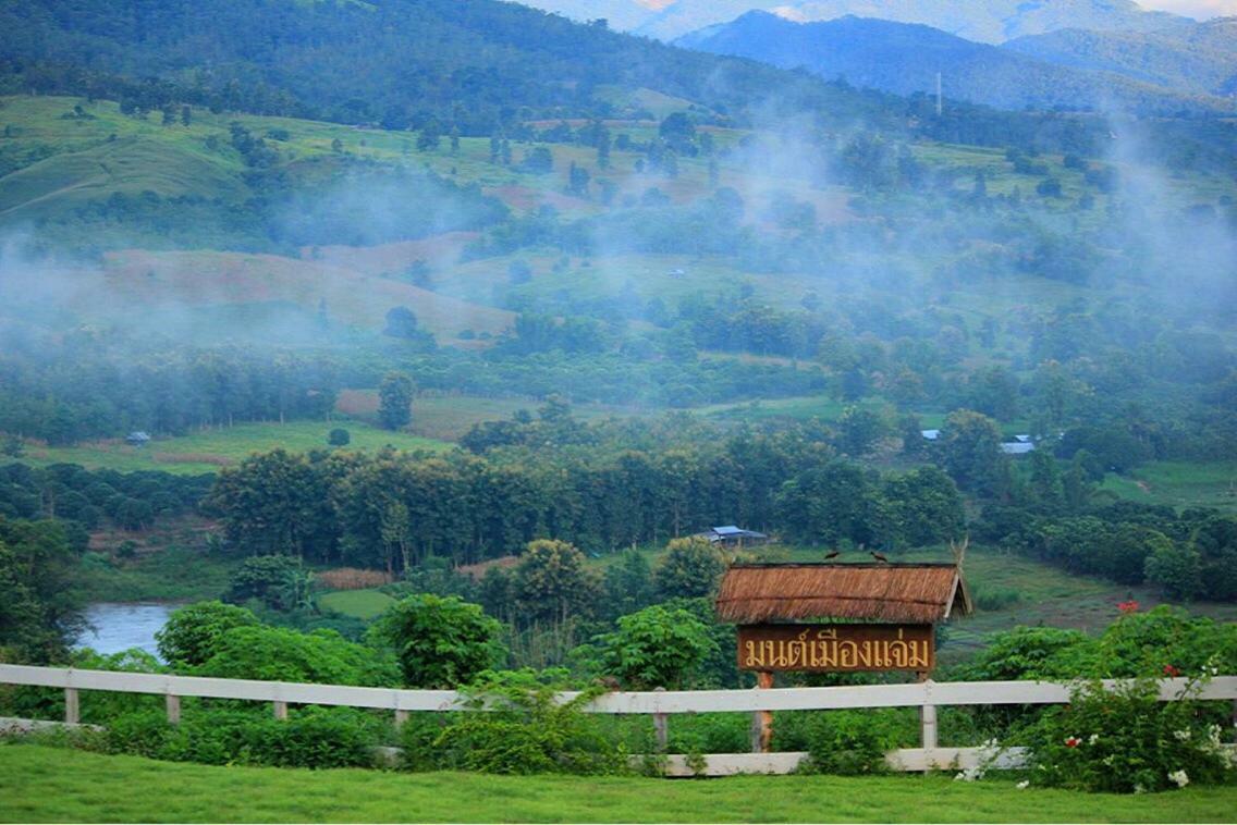 มนต์เมืองแจ่ม Hotell Mae Chaem Exteriör bild