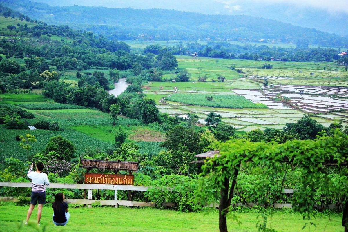 มนต์เมืองแจ่ม Hotell Mae Chaem Exteriör bild