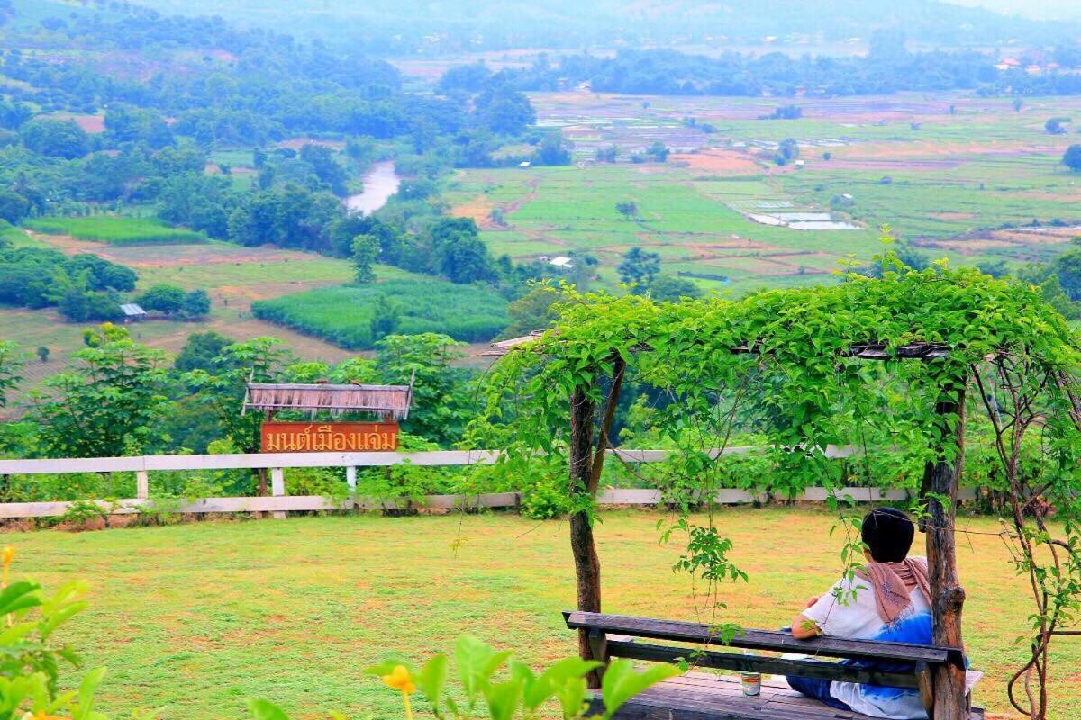 มนต์เมืองแจ่ม Hotell Mae Chaem Exteriör bild